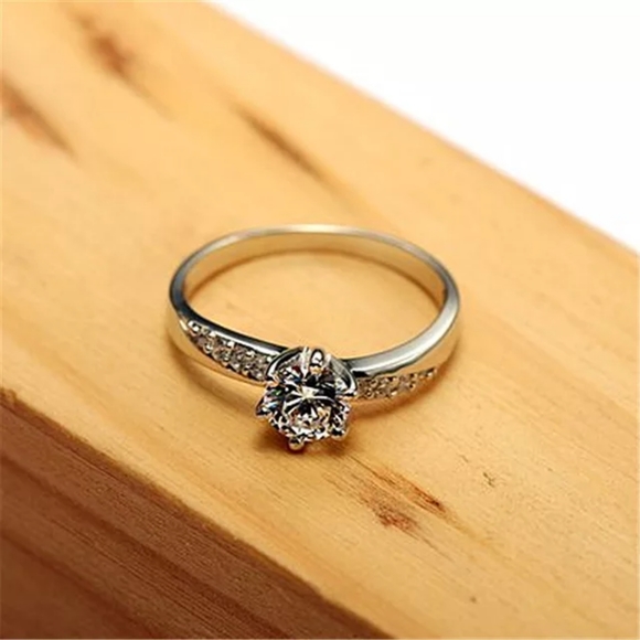 18K White Gold Crsytal Diamond Engagement Ring - Picture 13 of 13